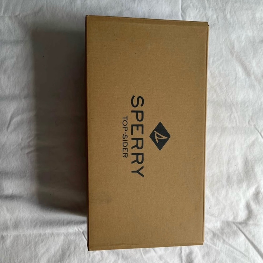 Sperry Tan VR Headset Box